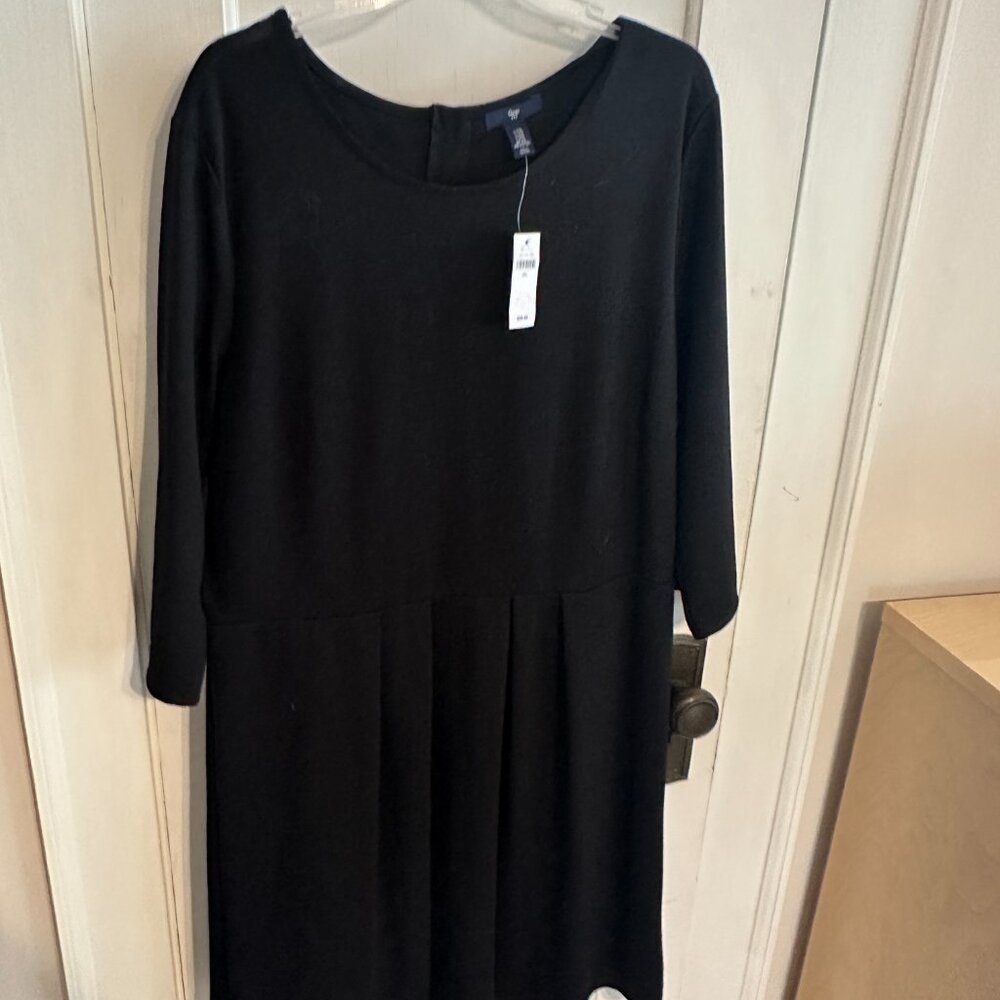 | GAP Factory | Black Pleated Dress